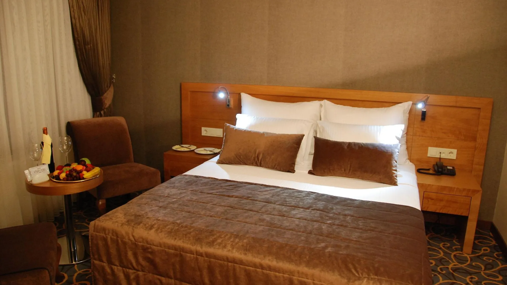 Volley Hotel Измир