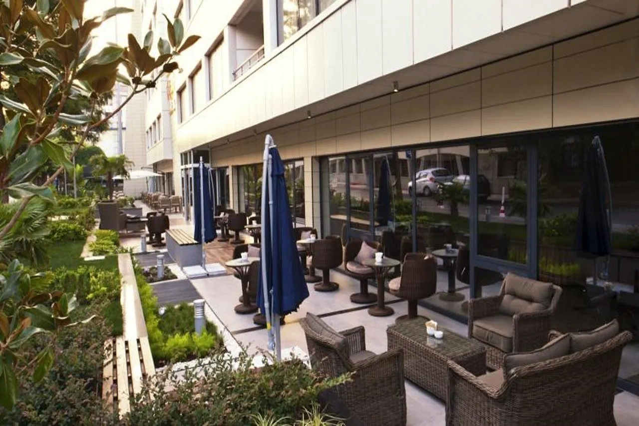 Volley Hotel Измир